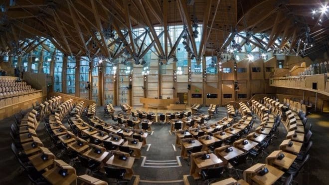 _87284547_scottish_parliament_debating_chamber_2